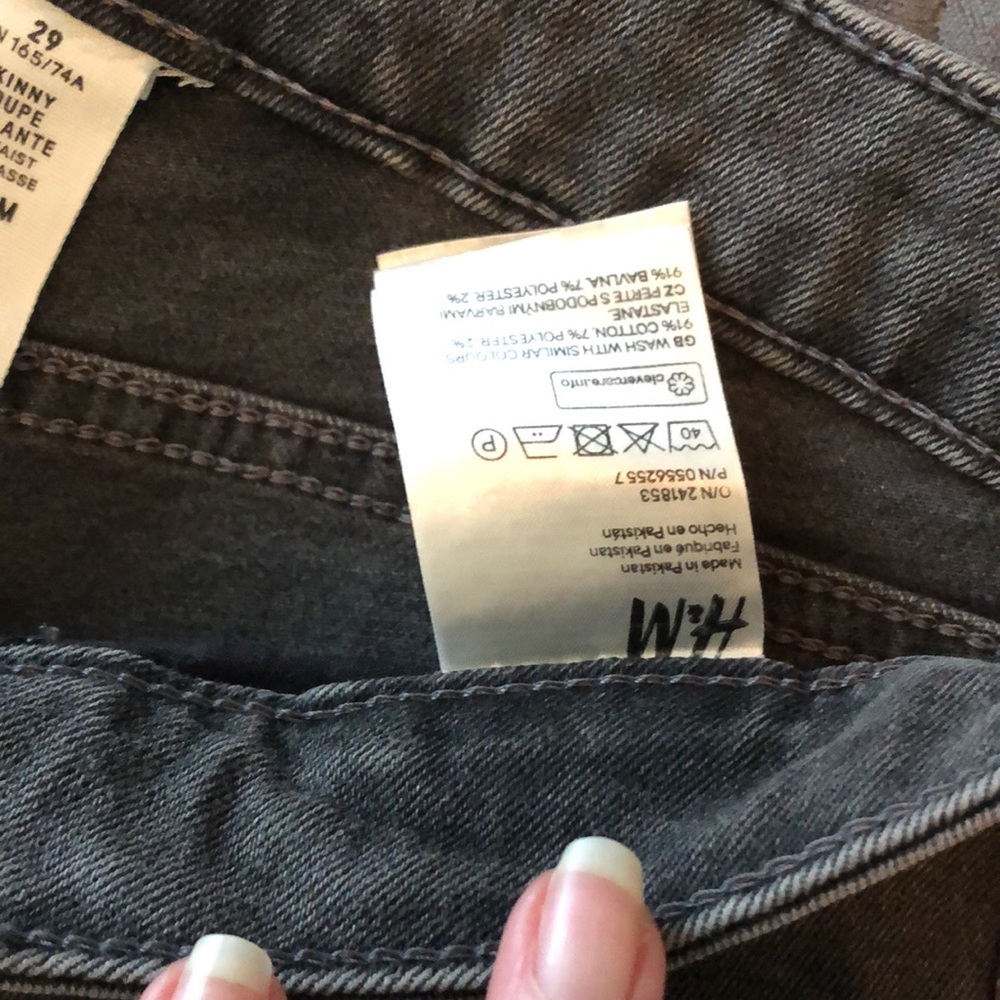 H&M grey skinny jeans - Picture 3 of 3